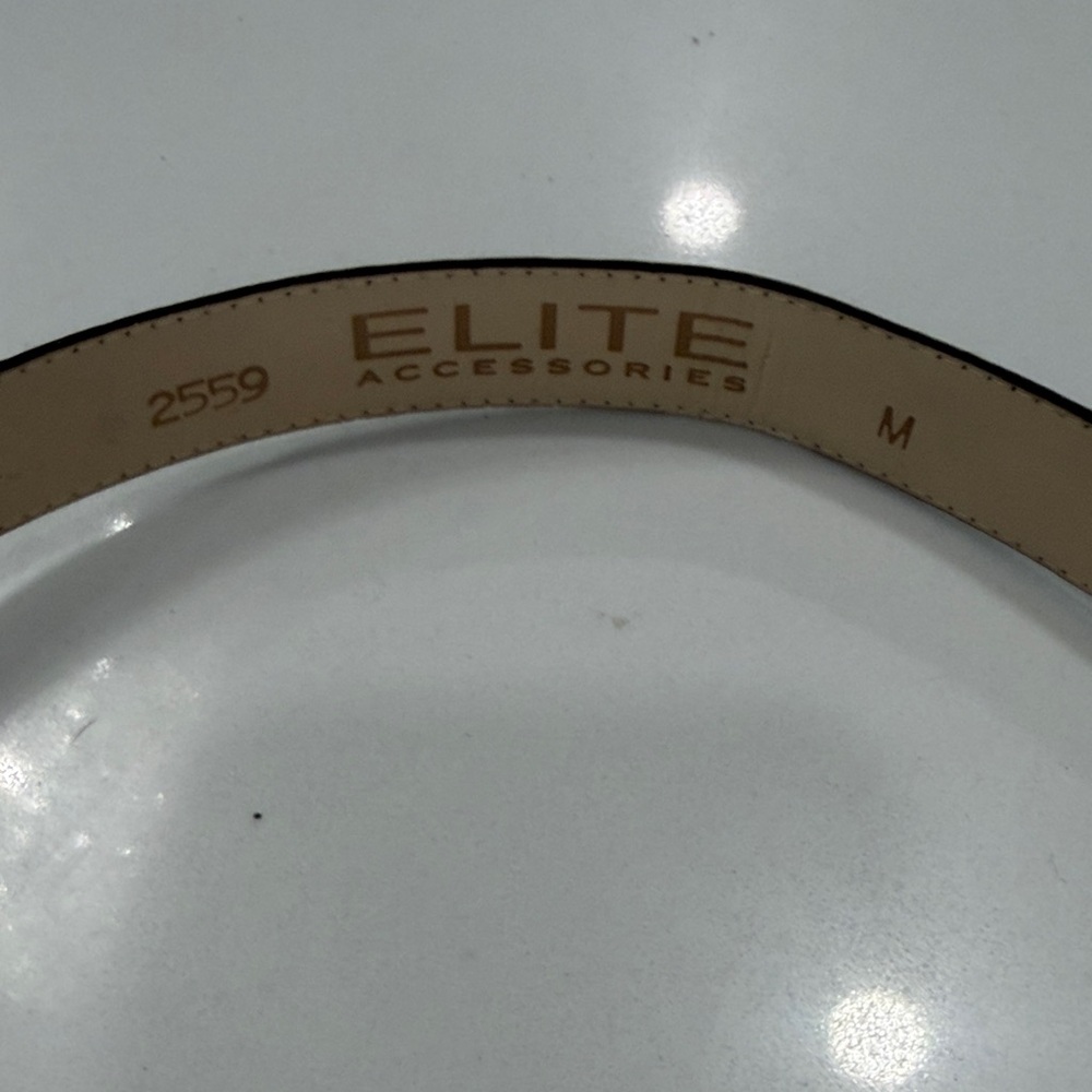 Tan Brown LeatherWomen's Belt. Size M - Picture 2 of 6